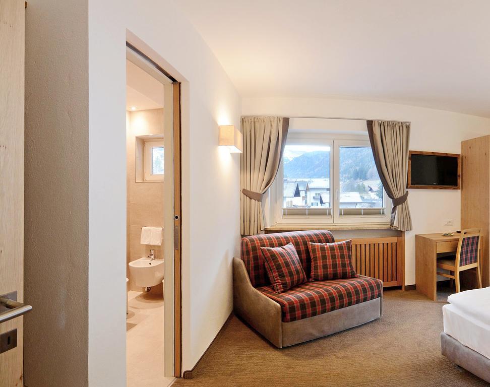 Residence Hotel Fever Ortisei Ruang foto
