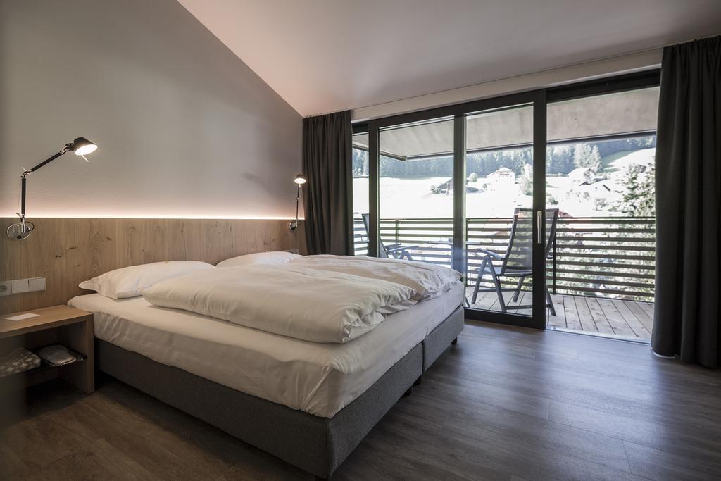Residence Hotel Fever Ortisei Bagian luar foto