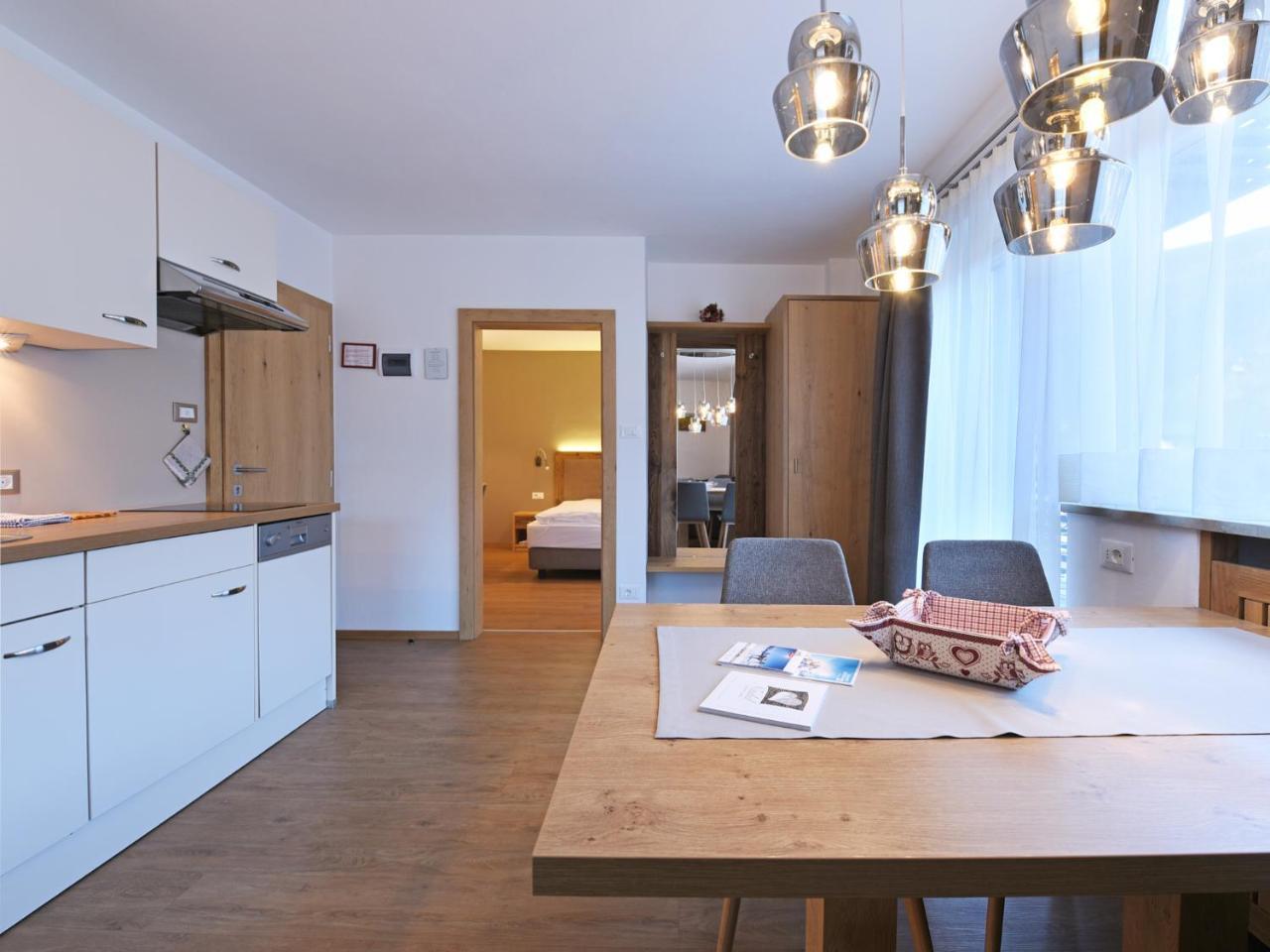 Residence Hotel Fever Ortisei Bagian luar foto